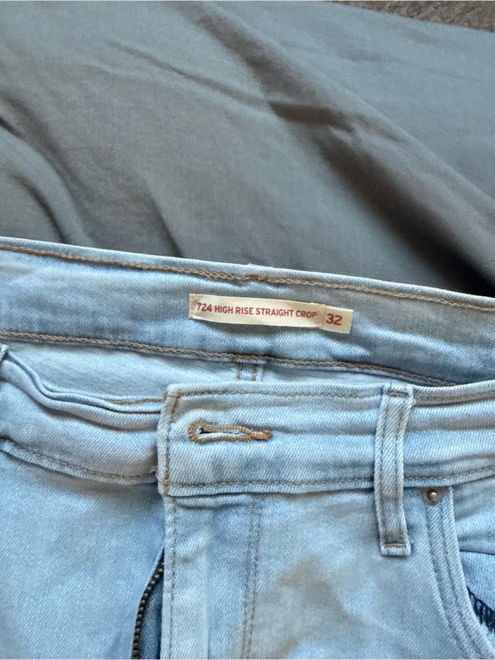 Levi's 724 High-Rise Straight Crop Jeans - Light Blue
